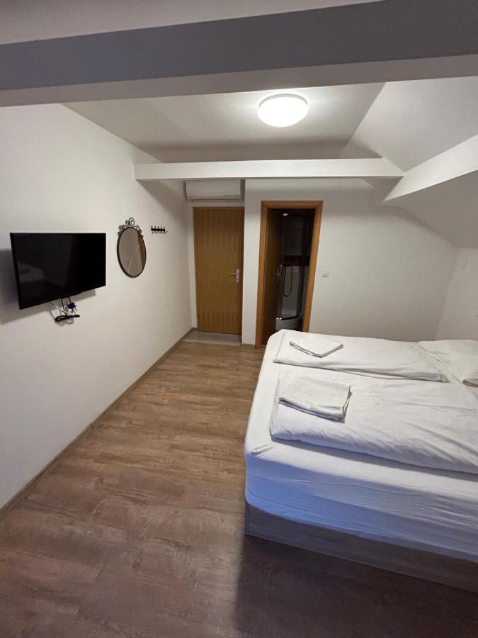Sobe Zimmer Frei Pozega Εξωτερικό φωτογραφία