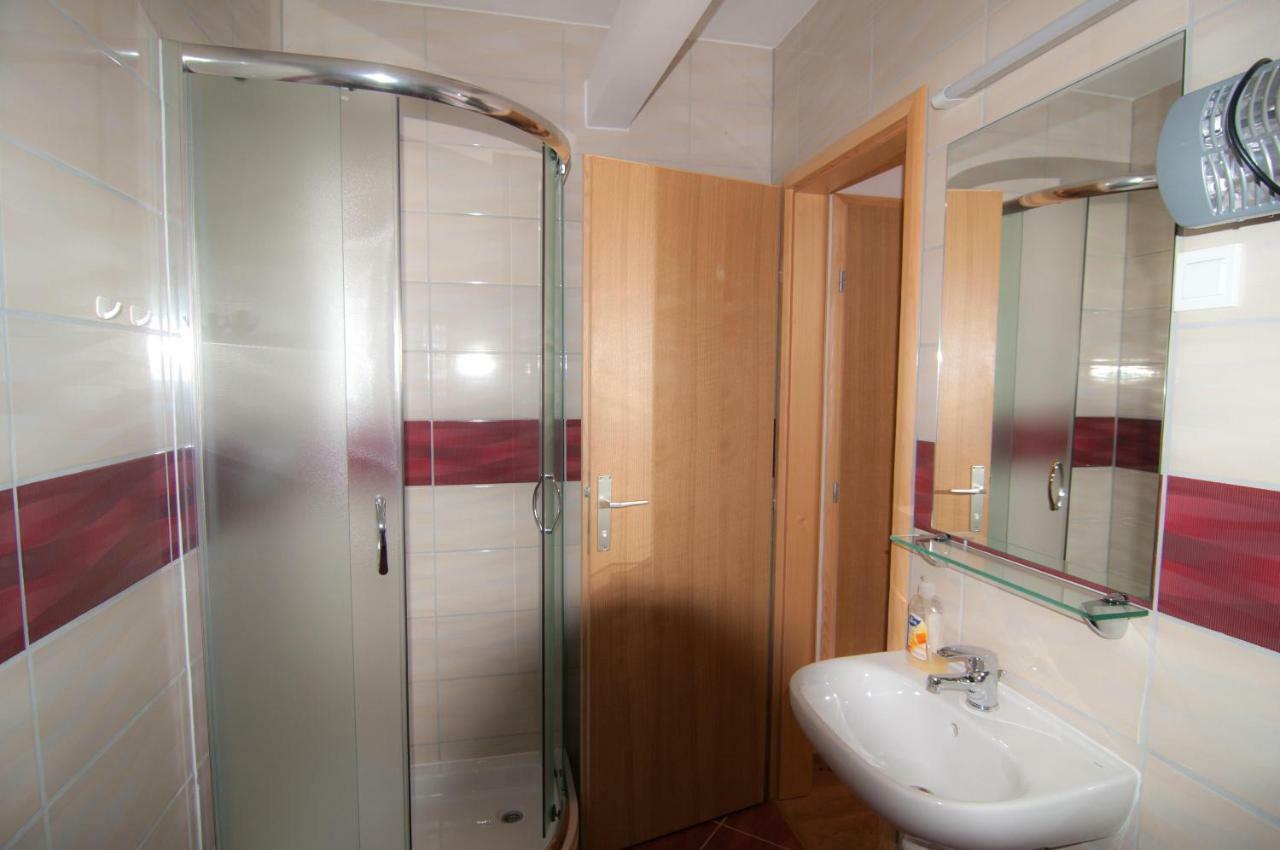 Sobe Zimmer Frei Pozega Εξωτερικό φωτογραφία